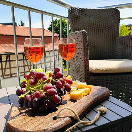 Hogulu - 2 - Raum - App 13 Mit Balkon Im Herzen Der Altstadt